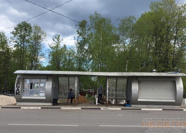 От слов к делу. Юрий Соловьев помогает решить проблемы с автобусными остановками района